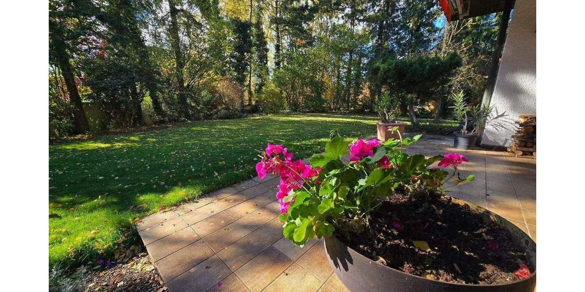 Einfamilienhaus Weiden in der Oberpfalz Lerchenfeld - 7 Zimmer, 320 m&sup2;, 689.000&euro; | Angebot:26816310