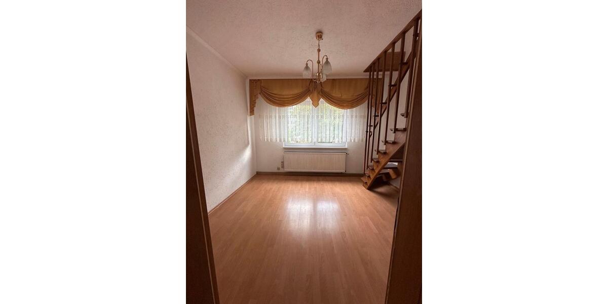 Etagenwohnung Bremerhaven - 5 Zimmer, 130 m&sup2;, 1.400&euro; | Angebot:25095765