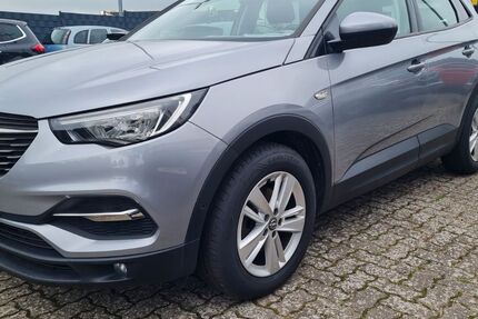Opel Grandland (X) 112.200 km 16.589 &euro; Rotenburg 27356