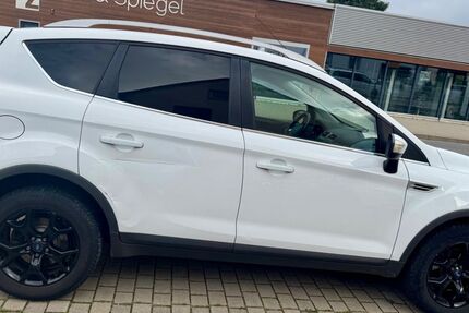Ford Kuga 169.000 km 5.990 &euro; Worms 67551