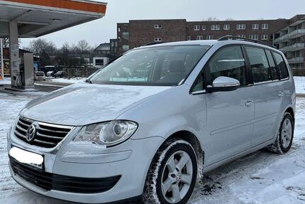 VW Touran 216.000 km 3.850 &euro; Hamburg 22765
