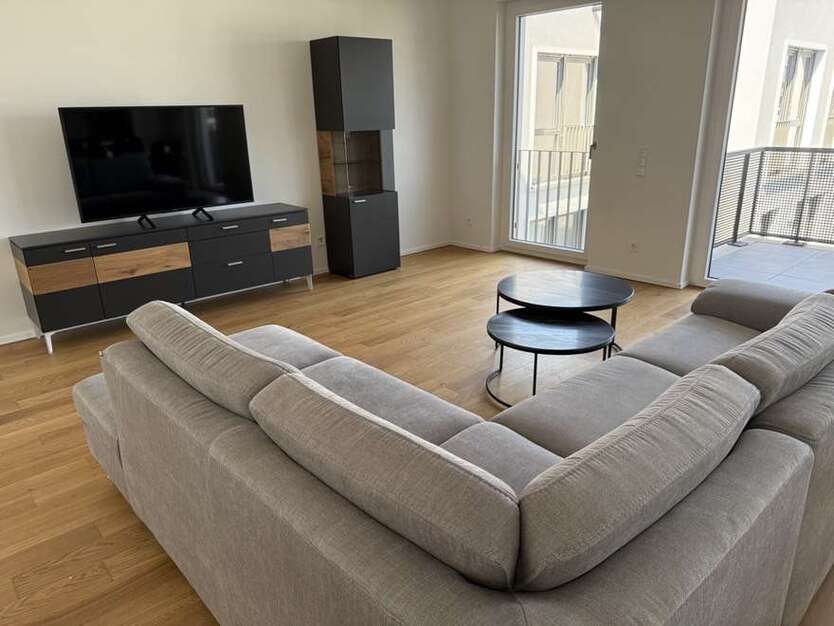 Wohnung zum Mieten in Düsseldorf 2.300 € 100 m²