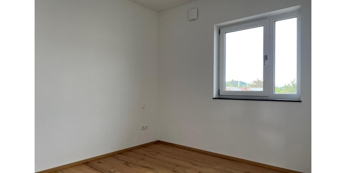 Dachgeschoßwohnung Neukirchen vorm Wald - 3.5 Zimmer, 75 m&sup2;, 270.800&euro; | Angebot:25367554