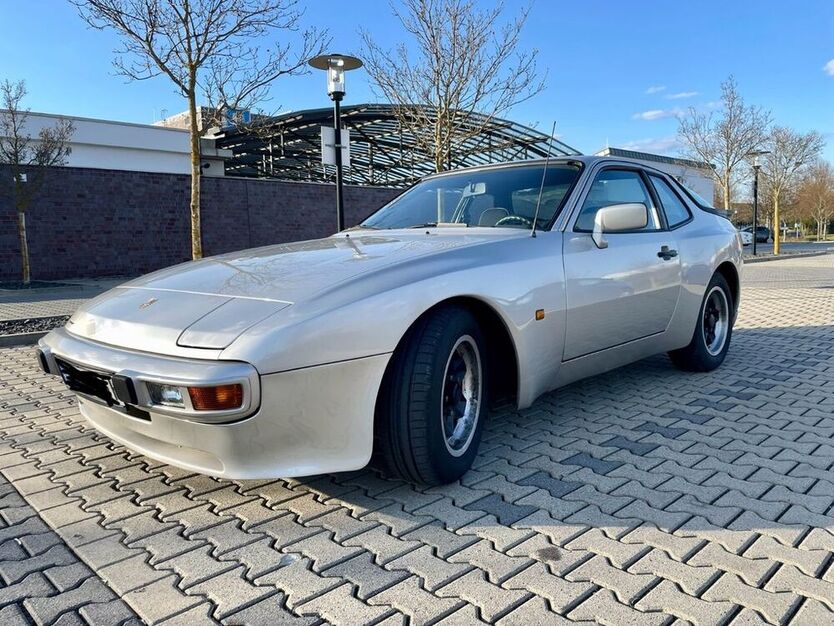 944