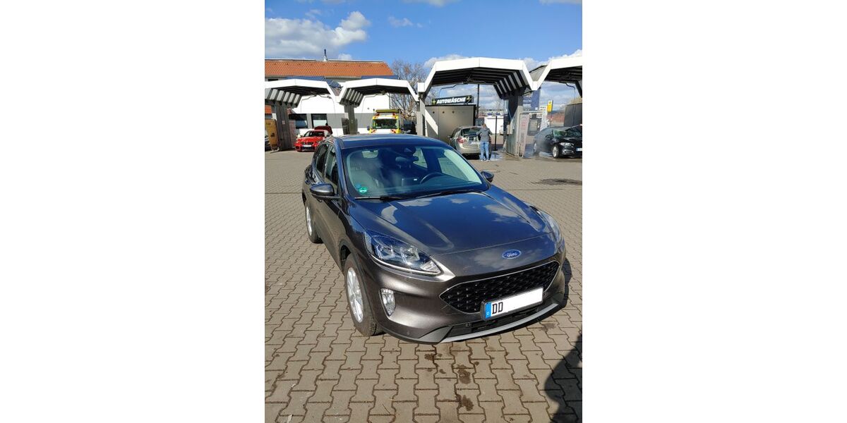 Ford Kuga 159.800 km 14.590 &euro; Dresden 01139