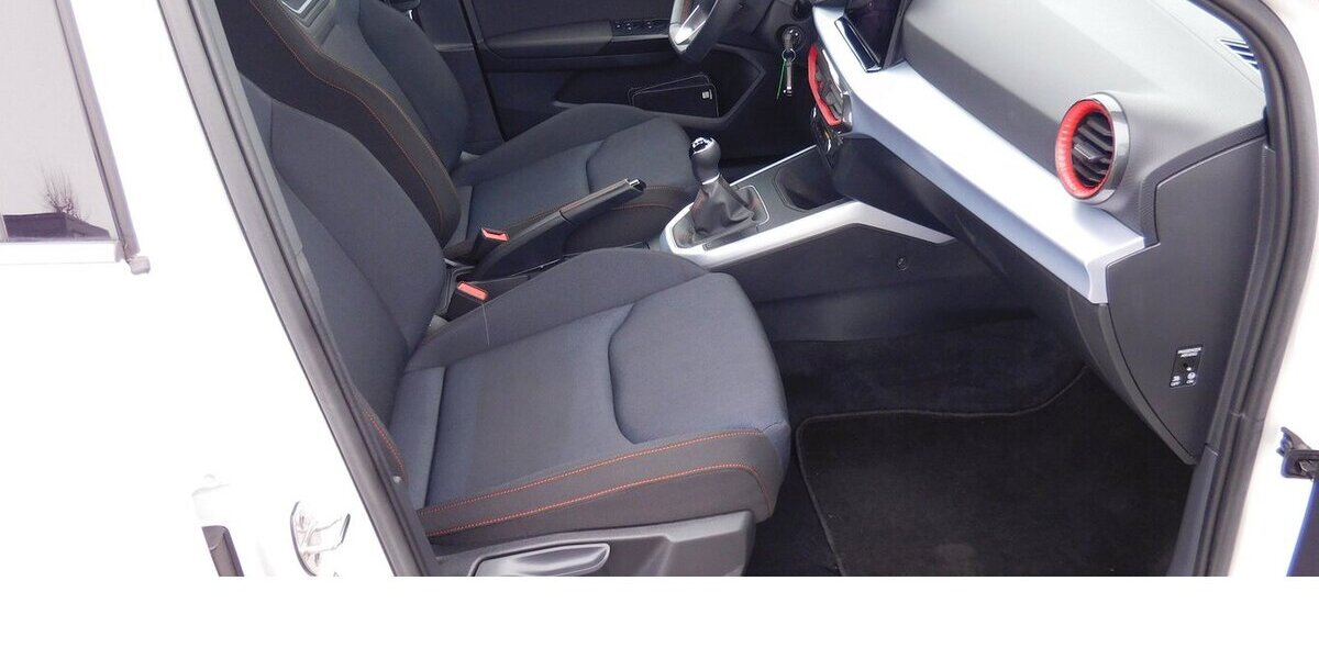 Seat Arona 1.0 FR-Line TSI BMT Navi Klima Alu 9.900 km 17.990 &euro; Vordorf 38533