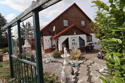 Wohnhaus mit schönem Garten in 91743 Unterschwaningen