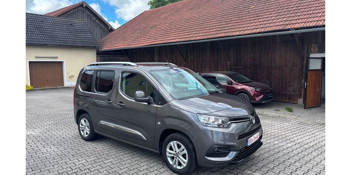 Toyota Proace City 126.852 km 15.800 &euro; Kirchroth 94356