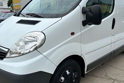 Opel Vivaro 191.000 km 4.999 &euro; Berlin 12307