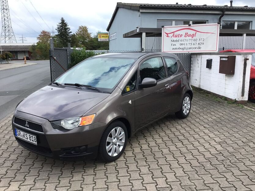 Mitsubishi Colt 79.000 km 4.990 € Erlangen 91056