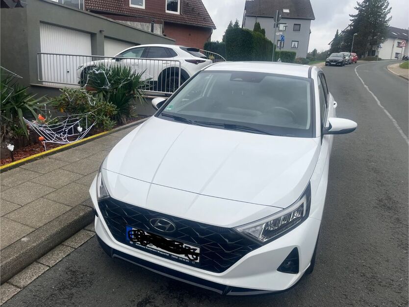 Hyundai i20 70.800 km 13.600 € Velbert 42553