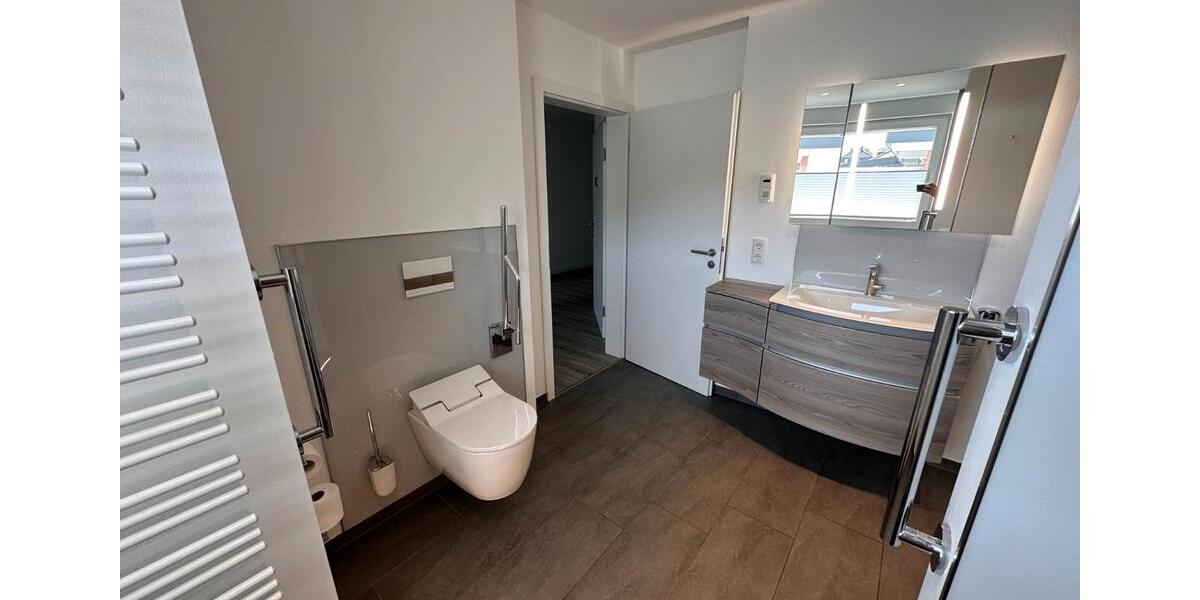 Etagenwohnung Ennepetal - 4 Zimmer, 121 m&sup2;, 1.200&euro; | Angebot:26383004
