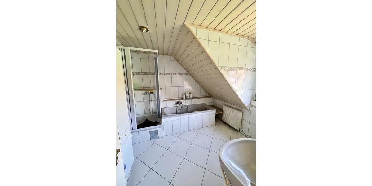 Mehrfamilienhaus, Wohnhaus Kornwestheim - 8.5 Zimmer, 189 m&sup2;, 620.000&euro; | Angebot:26137817
