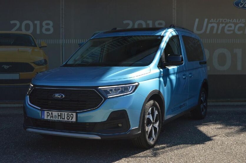 Ford Tourneo Connect 5.000 km 36.790 € Pocking 94060