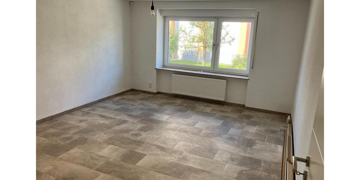 Renovierte schöne 4 Zimmer Wohnung 4 zimmer