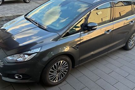 Ford S-Max 134.755 km 12.500 &euro; Köln 50829