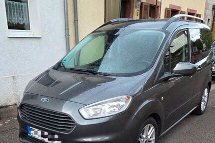Ford Tourneo Courier 77.350 km 9.800 &euro; Saarbrücken 66128