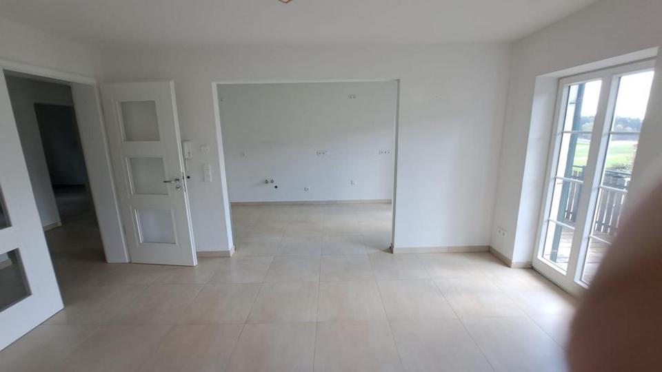 Etagenwohnung Krumbach (Schwaben) - 3 Zimmer, 102 m&sup2;, 1.100&euro; | Angebot:26566506