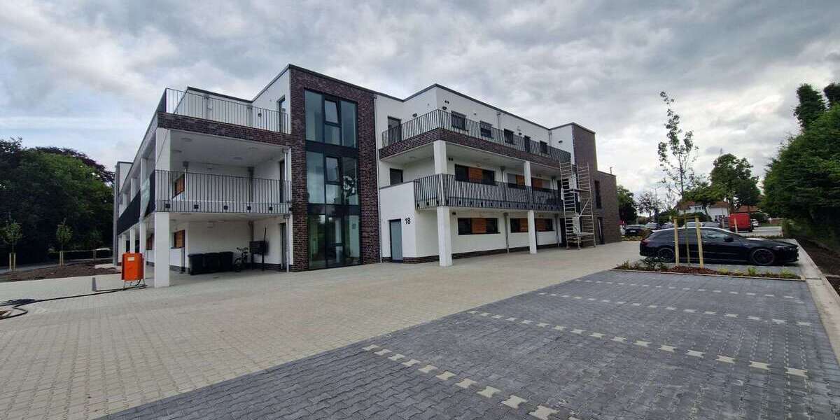 Wohnung zum Mieten in Zetel 990 € 98.91 m² 3 zimmer