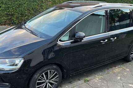 VW Sharan 140.583 km 17.000 € Düsseldorf 40229
