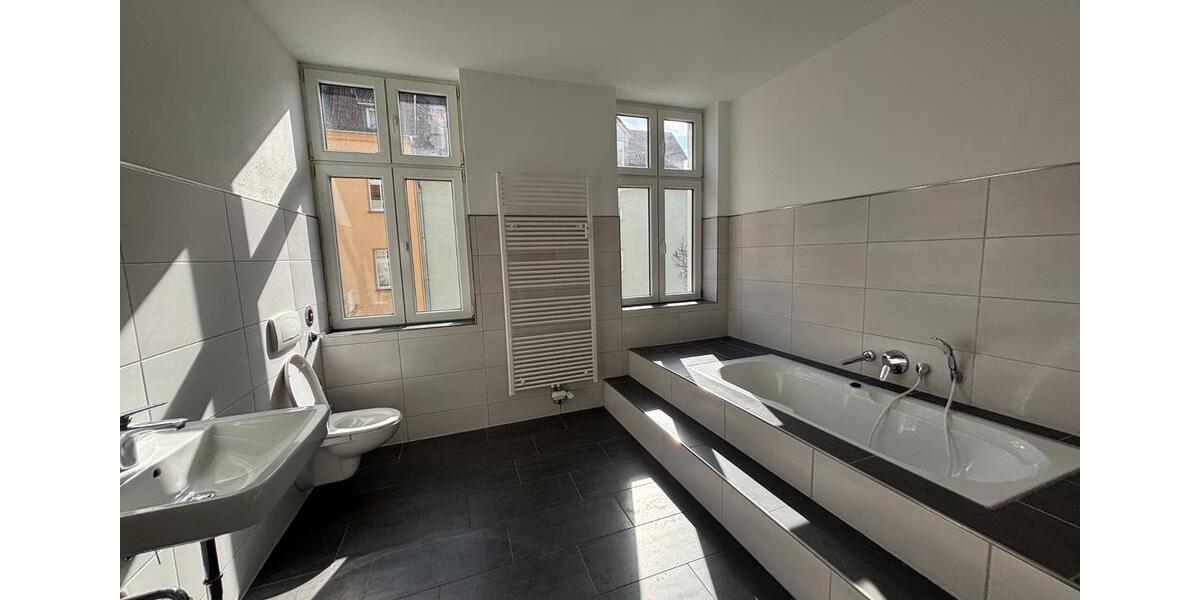 Etagenwohnung Dessau-Roßlau Brambach - 3 Zimmer, 118 m&sup2;, 699&euro; | Angebot:25854367