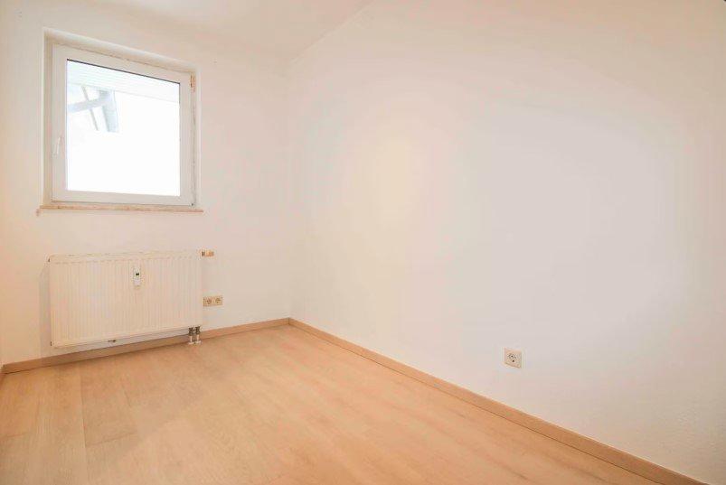 Dachgeschoßwohnung Bremen Gröpelingen - 2 Zimmer, 52 m&sup2;, 800&euro; | Angebot:26246027