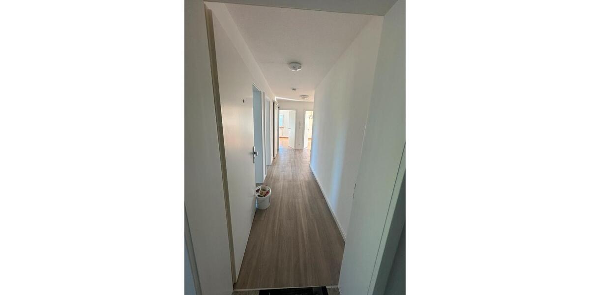 3 Zimmer 74,8qm Wohnung 1Stock ab 01.04 frei 3 zimmer