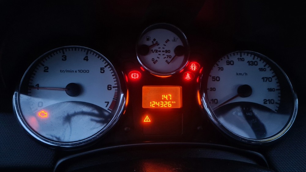 Peugeot 207 CC 125.000 km 3.900 &euro; Wittlich 54516