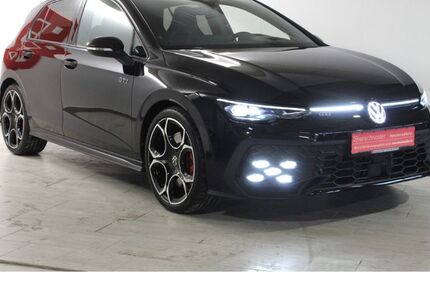 VW Golf 8.847 km 39.490 € Schopfloch 91626