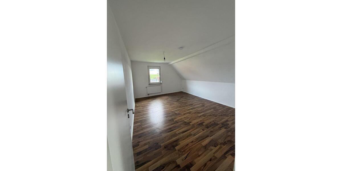 Maisonettenwohnung Münsingen - 6.5 Zimmer, 184 m&sup2;, 1.350&euro; | Angebot:26341207
