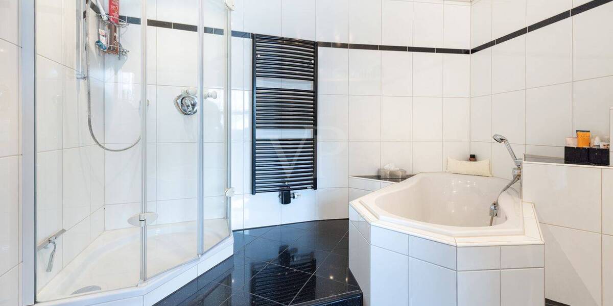 Doppelhaushälfte Velbert Mitte - 5 Zimmer, 196 m&sup2;, 598.000&euro; | Angebot:25679811