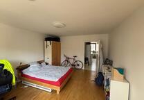 Möblierte 3 Zimmer Whg, mit Balkon ab 1.8.25, WG-geeignet