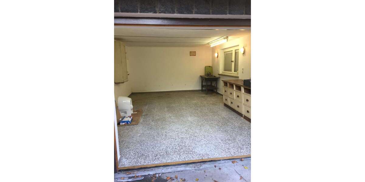 Saniertes Einfamilienhaus mit zwei Garagen in guter Wohnlage - Einfamilienhaus Unterwellenborn | Angebot:26777918