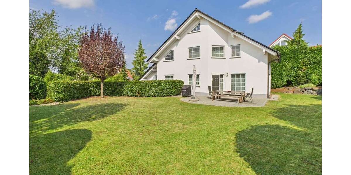 Haus zum Kaufen in Nieder-Olm 1.195.000 € 210 m² 7 zimmer