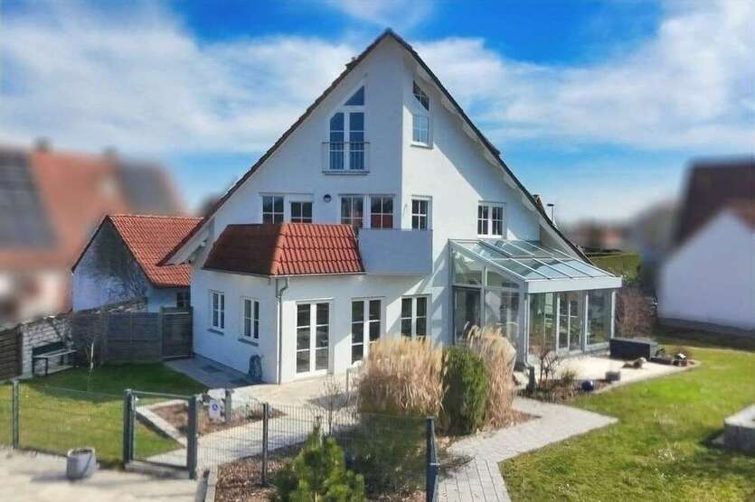 Haus zum Kaufen in Dürrwangen 620.000 € 210 m²