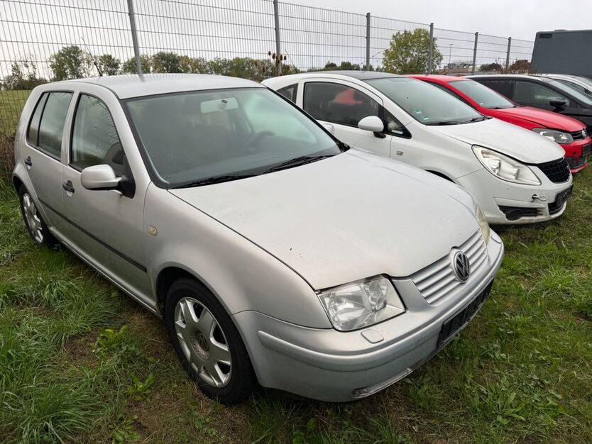 VW Golf 92.727 km 2.199 € Ballstedt 99439
