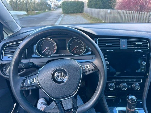 VW Golf 112.000 km 13.900 &euro; Wasserburg (Bodensee) 88142