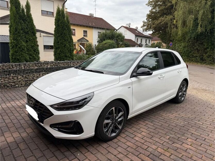 i30
