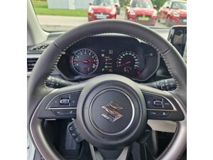 Suzuki Swift 1.2 Dualjet Hybrid CVT Comfort Garantie 2.500 km 20.750 &euro; Obrigheim-Asbach 74847