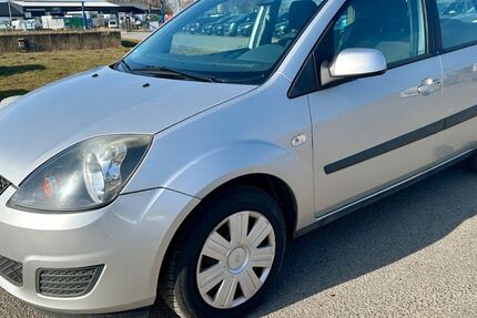 Ford Fiesta 227.016 km 900 &euro; Rostock 18147