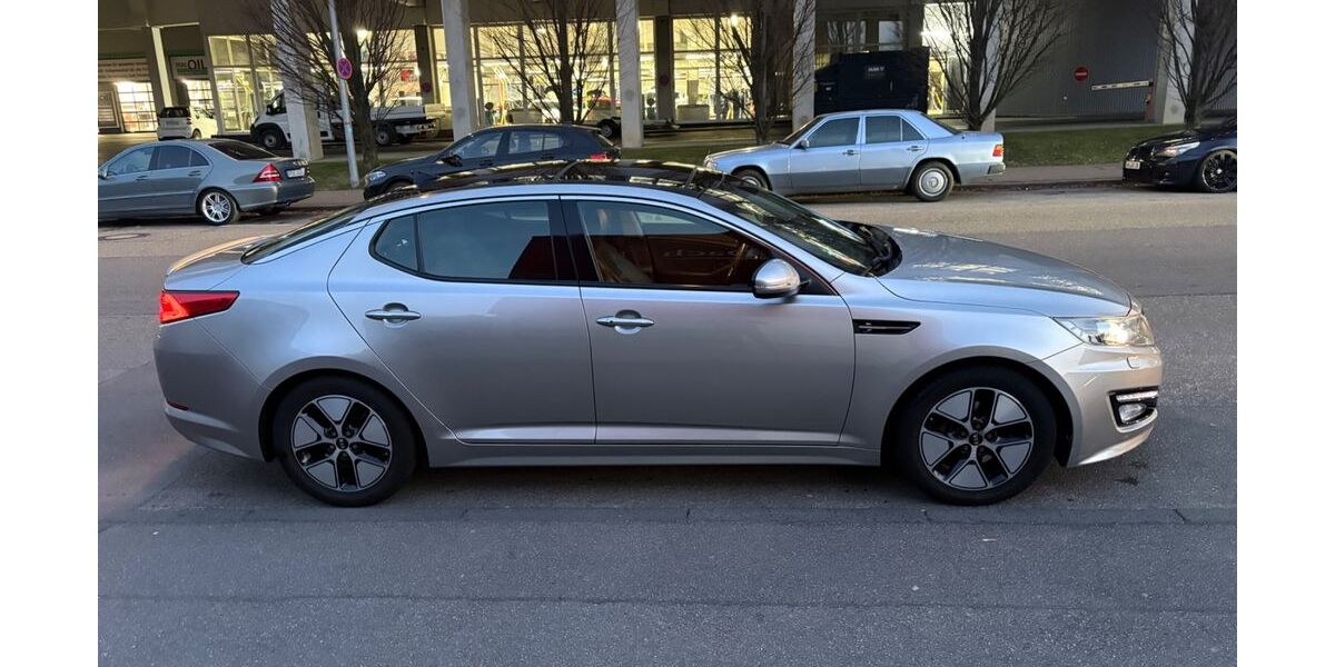 Kia Optima 128.371 km 9.800 &euro; Stuttgart 70469