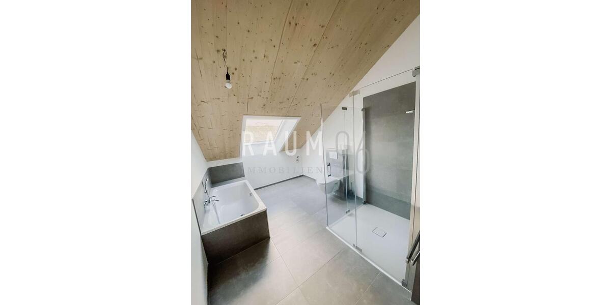 Dachgeschoßwohnung Bad Staffelstein - 3 Zimmer, 95 m&sup2;, 1.100&euro; | Angebot:26283931