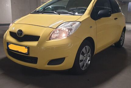 Toyota Yaris 152.000 km 2.500 &euro; Eschweiler 52249