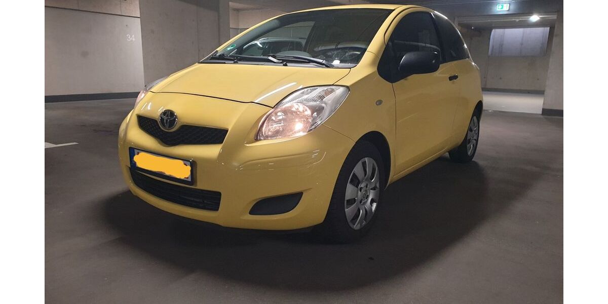 Toyota Yaris 152.000 km 2.500 &euro; Eschweiler 52249