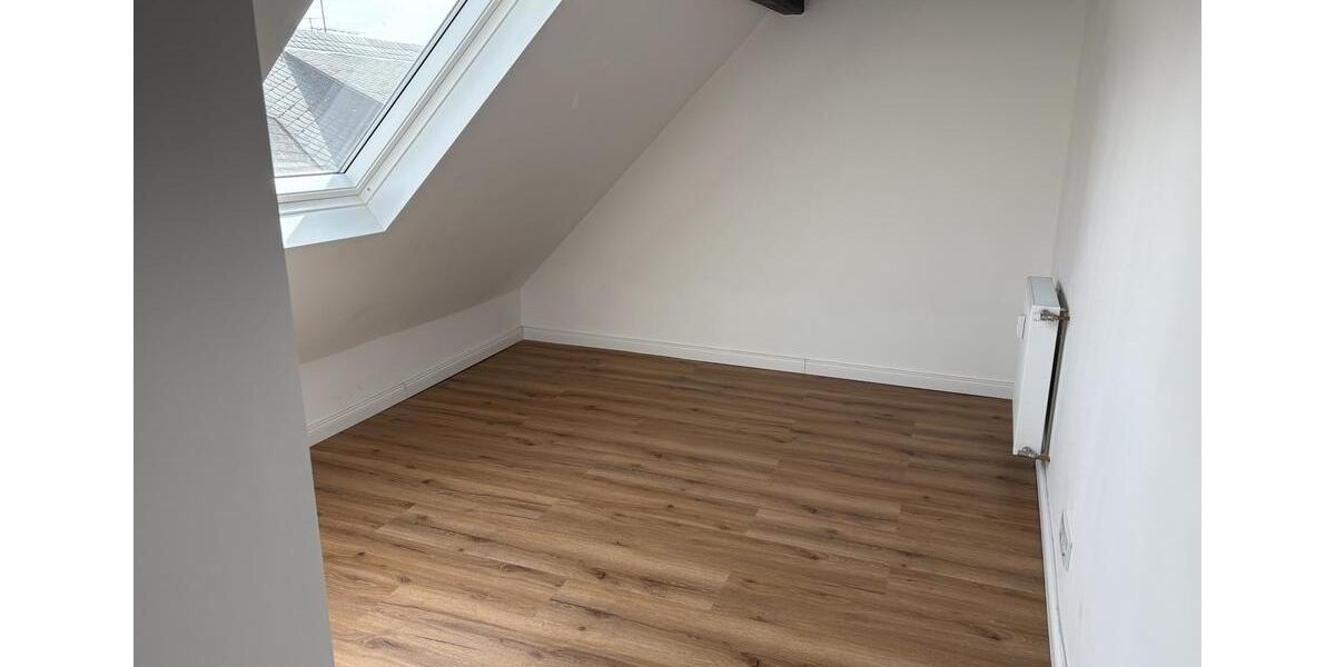 Dachgeschoßwohnung Koblenz Bisholder - 3 Zimmer, 72 m&sup2;, 850&euro; | Angebot:26646528