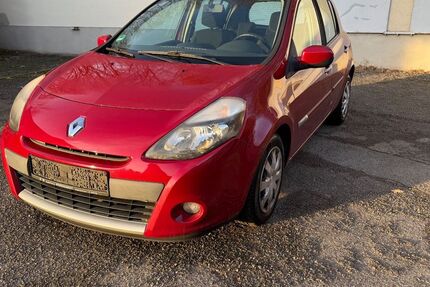 Renault Clio 113.100 km 3.500 &euro; Penig 09322