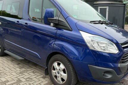 Ford Tourneo Custom 216.000 km 10.990 &euro; Magdeburg 39112