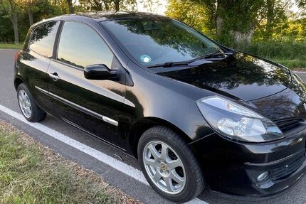 Renault Clio 169.000 km 2.200 &euro; Markranstädt 04420