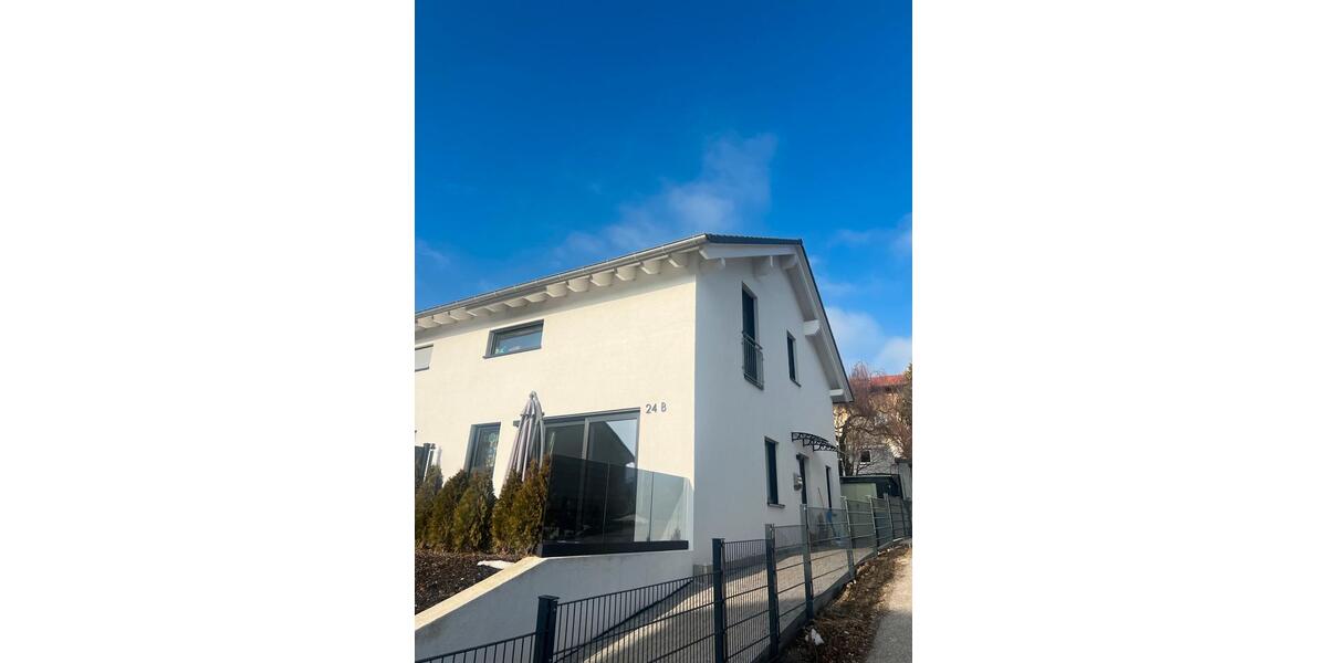 Doppelhaushälfte Burgkirchen an der Alz - 4 Zimmer, 140 m&sup2;, 1.450&euro; | Angebot:25626118