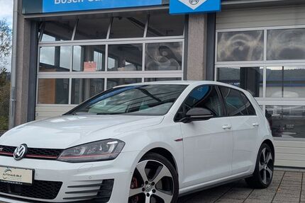 VW Golf 144.000 km 16.840 € Collenberg 97903